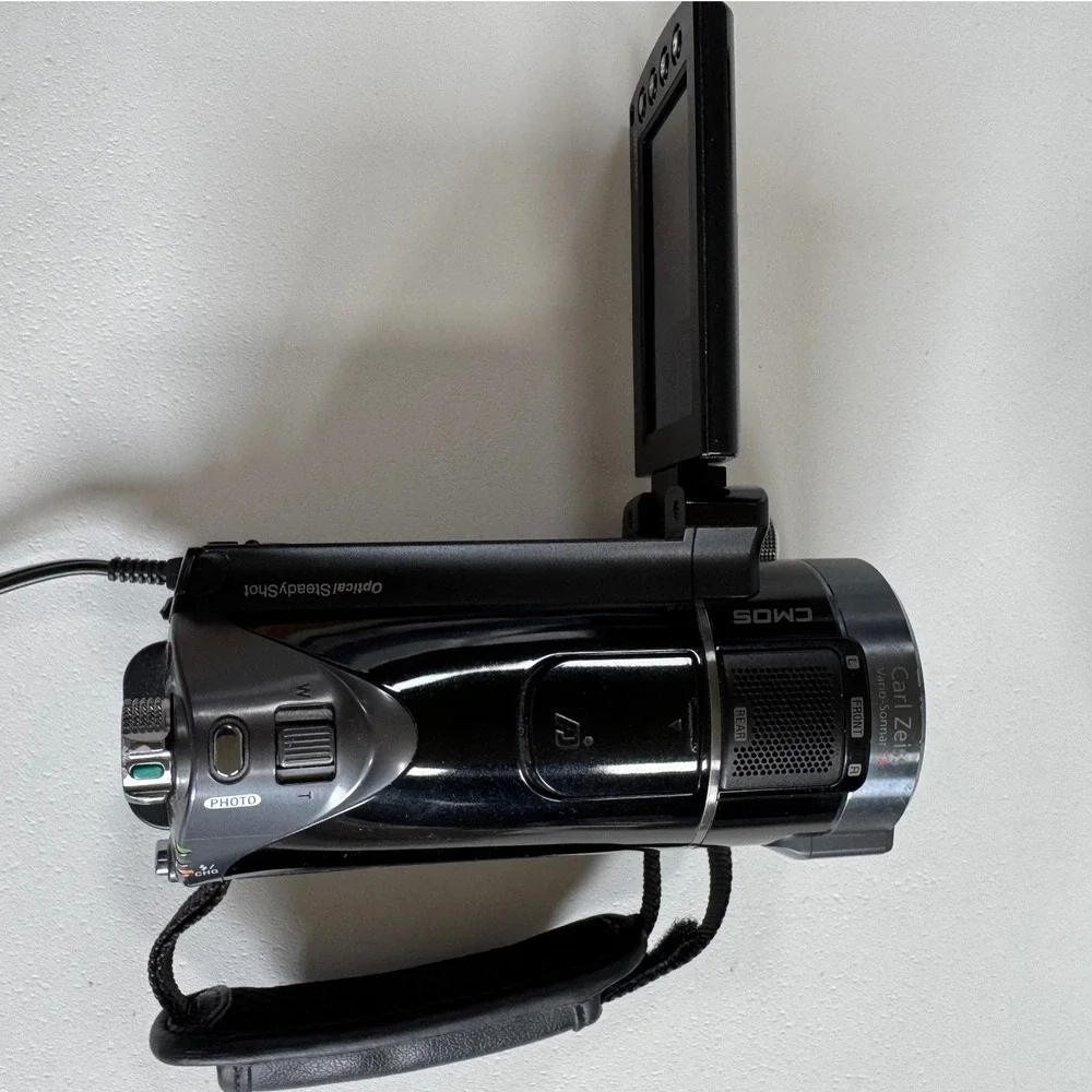 Sony Handycam HDR-CX12 Digital HD Video Camera Recorder Black 1080i Carl Zeiss